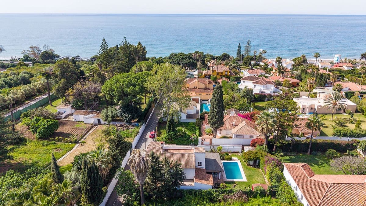 6 soverom Villa til salgs i Marbella med svømmebasseng - € 1 285 000 (Ref: 9778888)