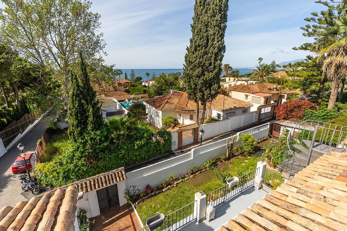 6 soverom Villa til salgs i Marbella med svømmebasseng - € 1 285 000 (Ref: 9778888)