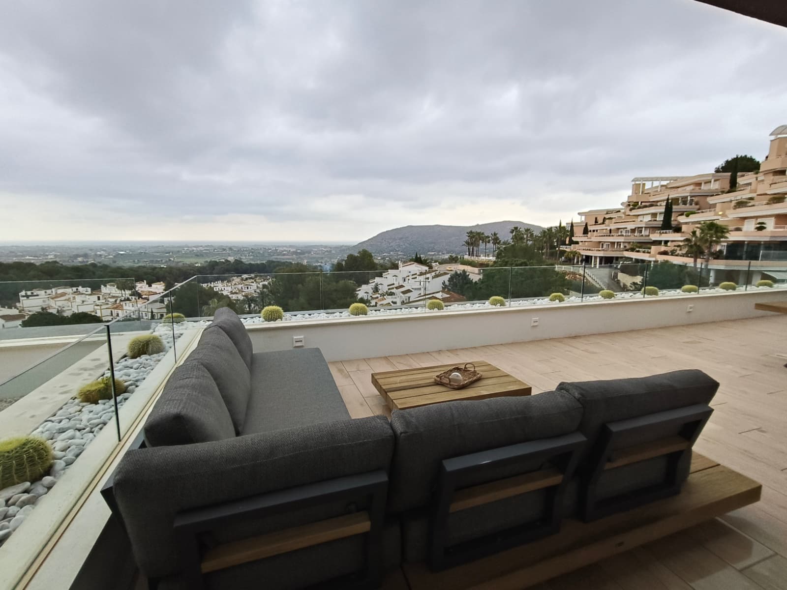 3 bedroom Apartment for sale in Denia with pool garage - € 690,000 (Ref: 9782350)