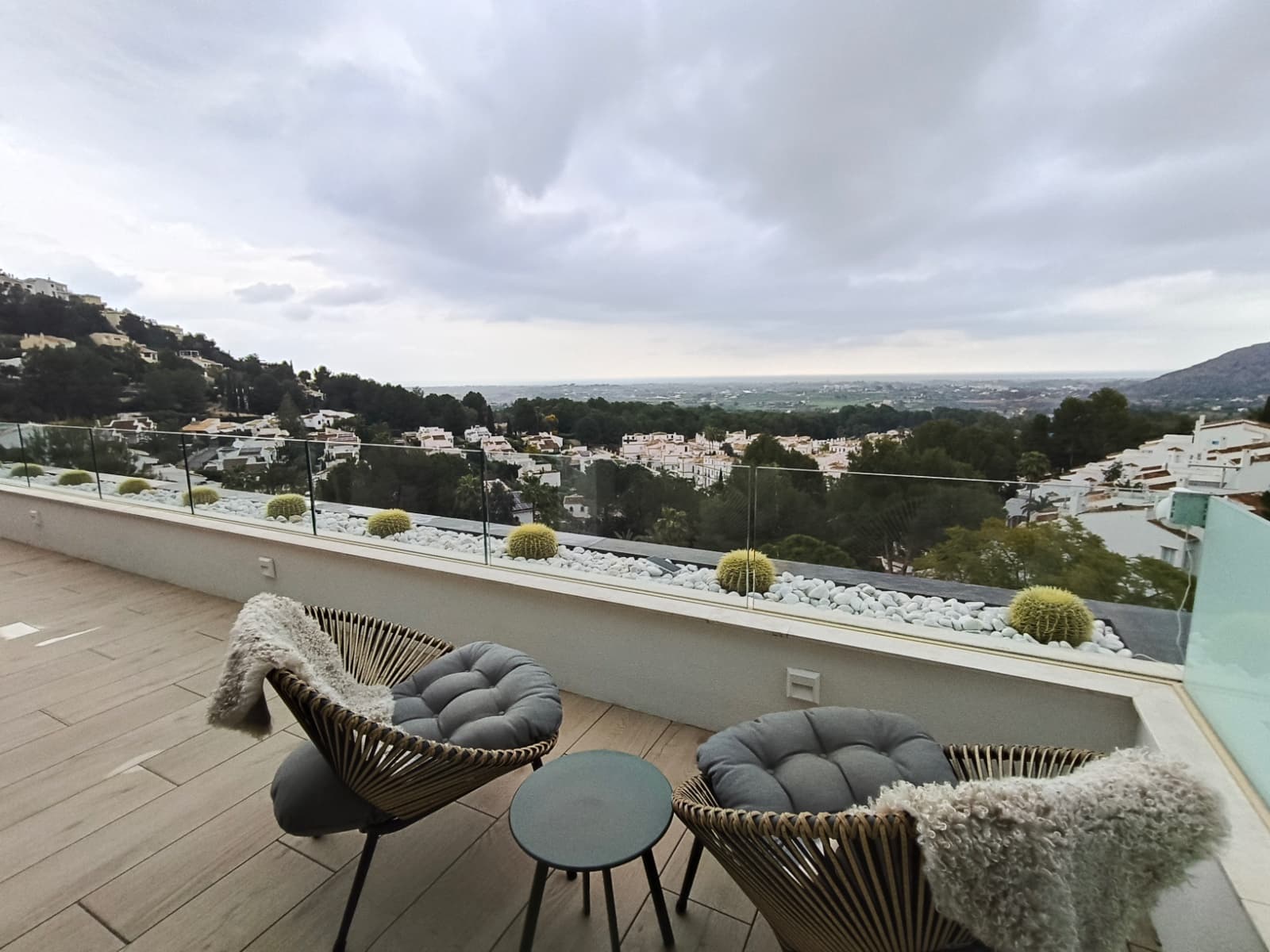 3 bedroom Apartment for sale in Denia with pool garage - € 690,000 (Ref: 9782350)