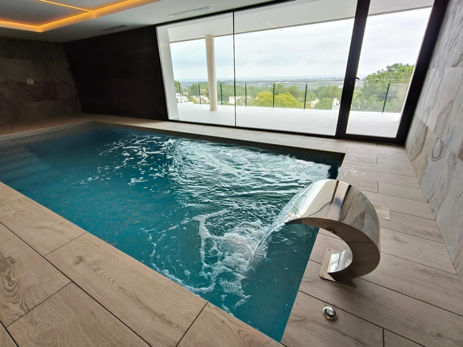 3 bedroom Apartment for sale in Denia with pool garage - € 690,000 (Ref: 9782350)