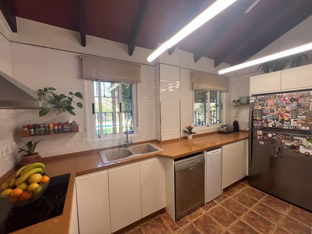 4 Zimmer Finca/Landgut zu verkaufen in Dolores mit Pool - 525.000 € (Ref: 9782351)