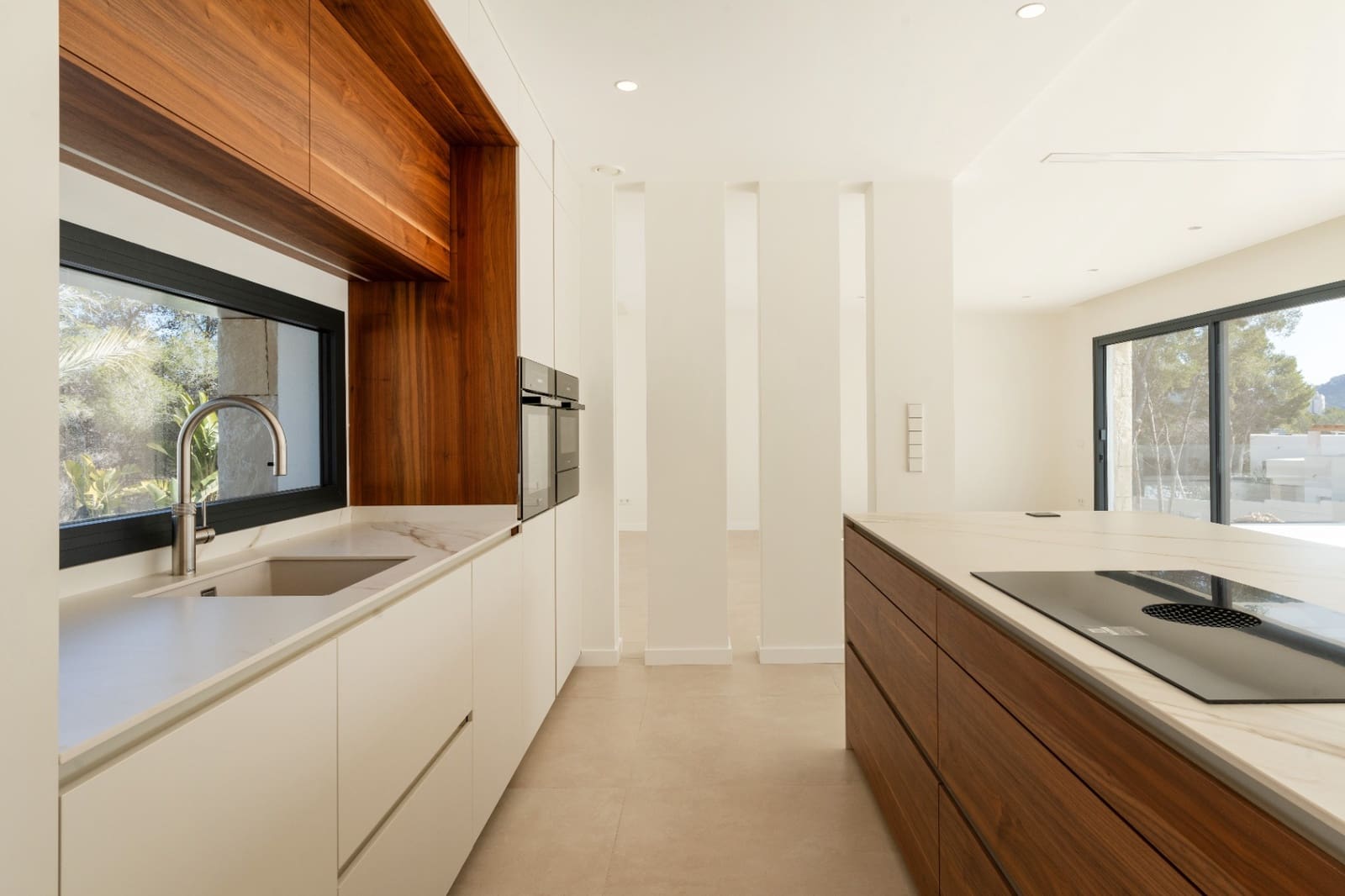 4 bedroom Villa for sale in Moraira with pool garage - € 2,200,000 (Ref: 9782500)