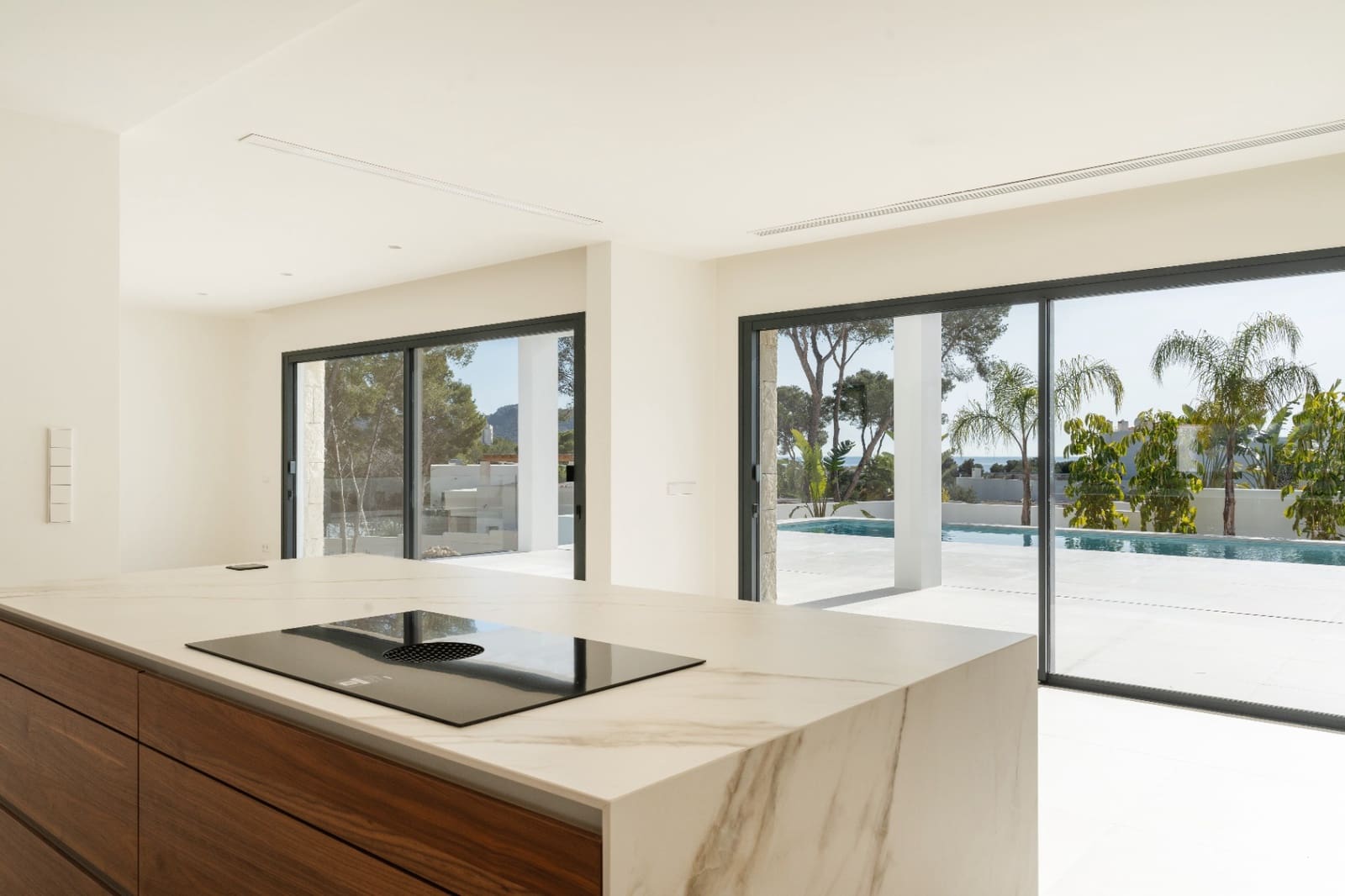 4 bedroom Villa for sale in Moraira with pool garage - € 2,200,000 (Ref: 9782500)