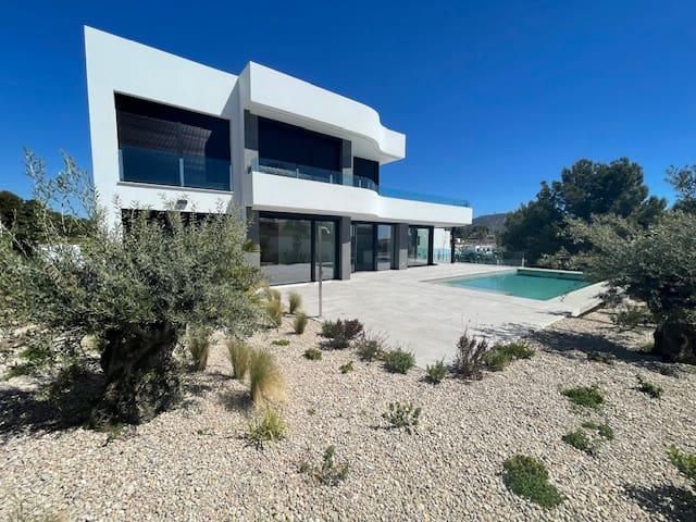 4 soverom Villa til salgs i Moraira med svømmebasseng garasje - € 1 850 000 (Ref: 9783524)