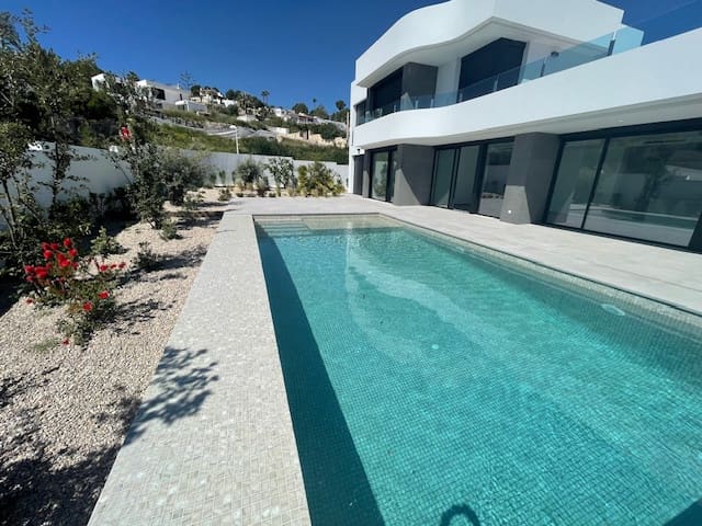 4 soverom Villa til salgs i Moraira med svømmebasseng garasje - € 1 850 000 (Ref: 9783524)