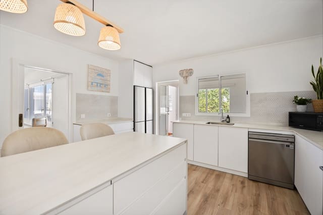 4 quarto Moradia para venda em Montgó - Ermita, Javea / Xàbia com piscina - 1 150 000 € (Ref: 9787899)