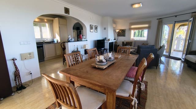 3 Zimmer Villa zu verkaufen in La Sella mit Pool - 675.000 € (Ref: 9789777)