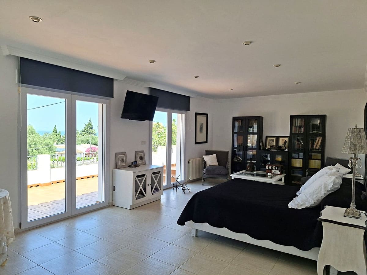 Chalet de 3 habitaciones en Dénia en venta con piscina - 860.000 € (Ref: 9789778)