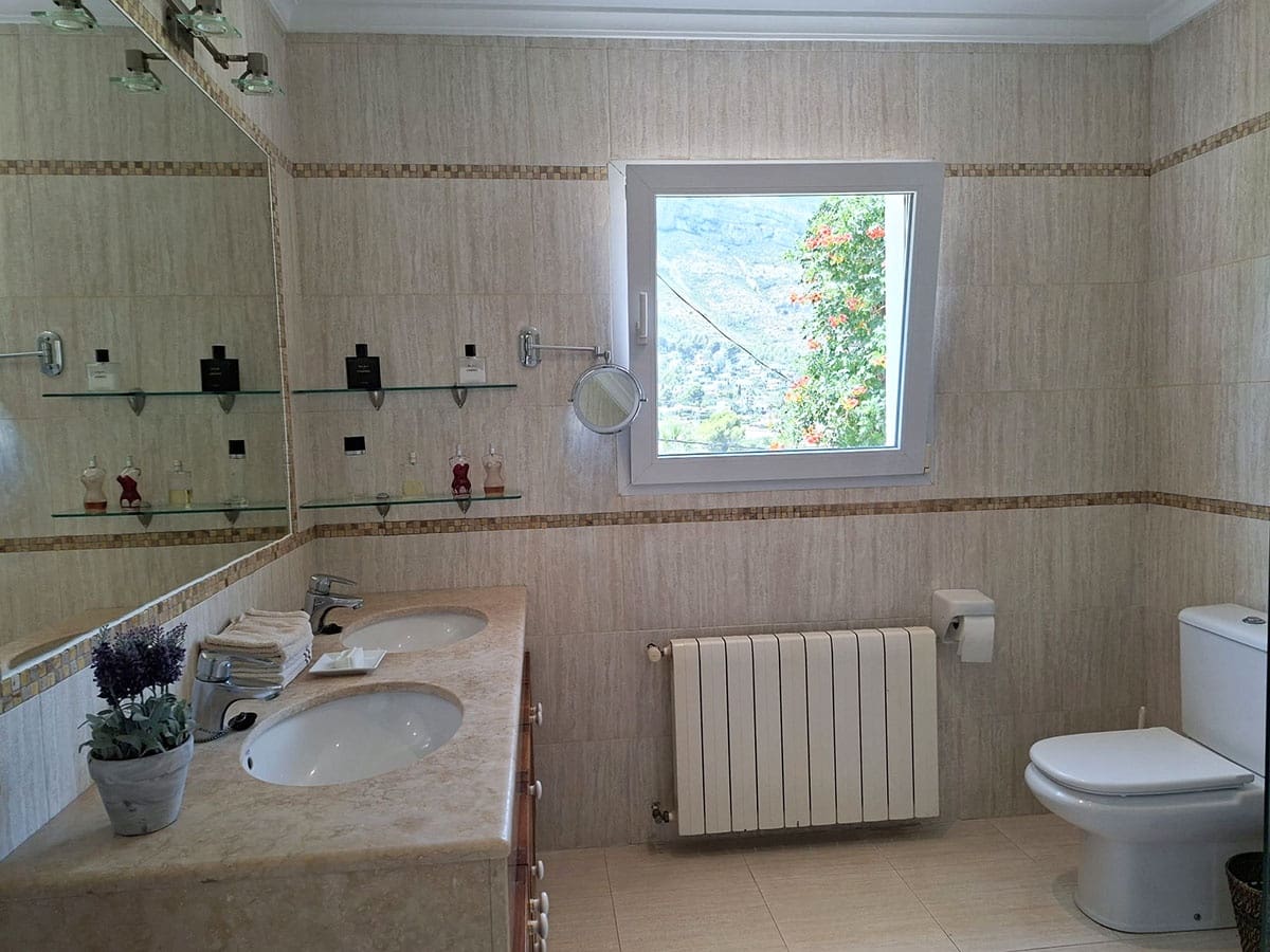 Chalet de 3 habitaciones en Dénia en venta con piscina - 860.000 € (Ref: 9789778)