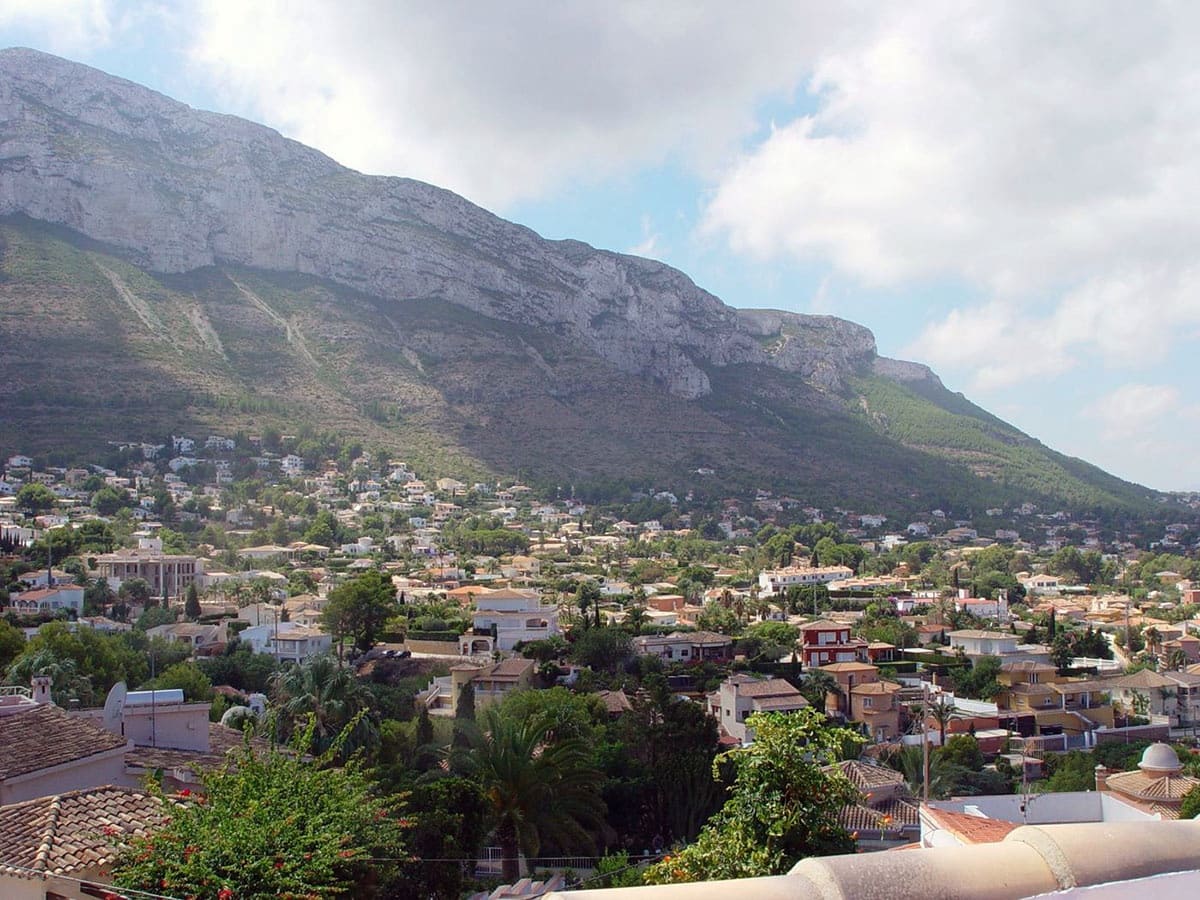 Chalet de 3 habitaciones en Dénia en venta con piscina - 860.000 € (Ref: 9789778)