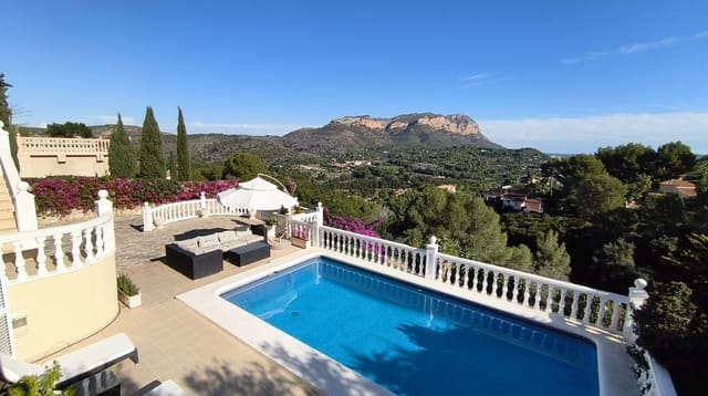 6 soveværelse Villa til salg i La Sella med swimmingpool garage - € 1.400.000 (Ref: 9789782)