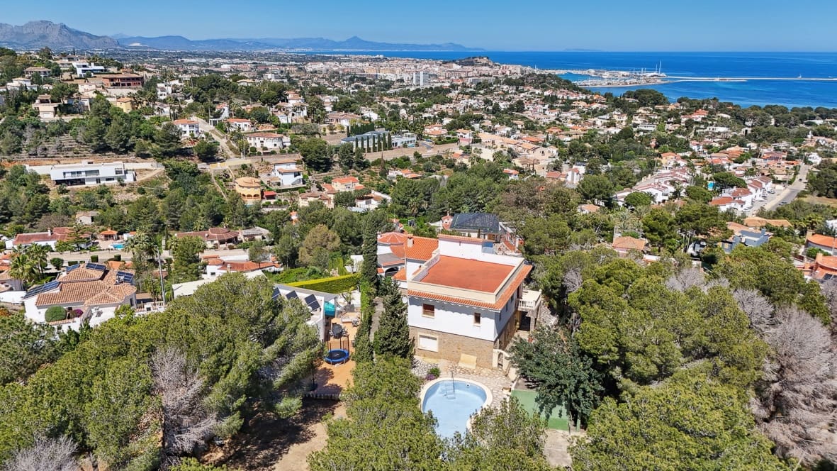 2 soverom Villa til salgs i Denia med svømmebasseng garasje - € 920 000 (Ref: 9789785)