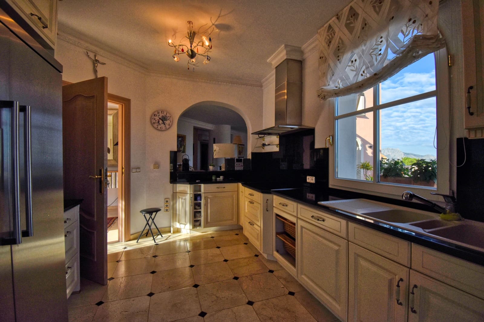 5 slaapkamer Villa te koop in La Sella met zwembad garage - € 1.499.000 (Ref: 9789789)