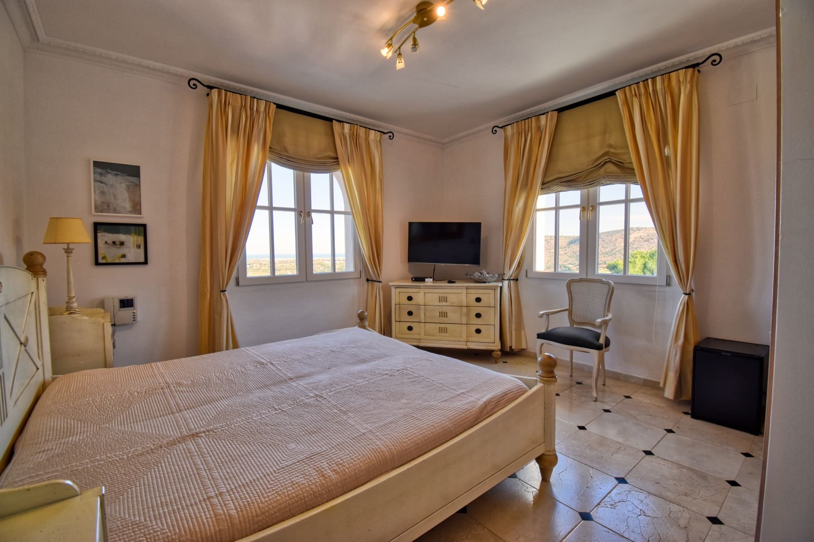 5 slaapkamer Villa te koop in La Sella met zwembad garage - € 1.499.000 (Ref: 9789789)