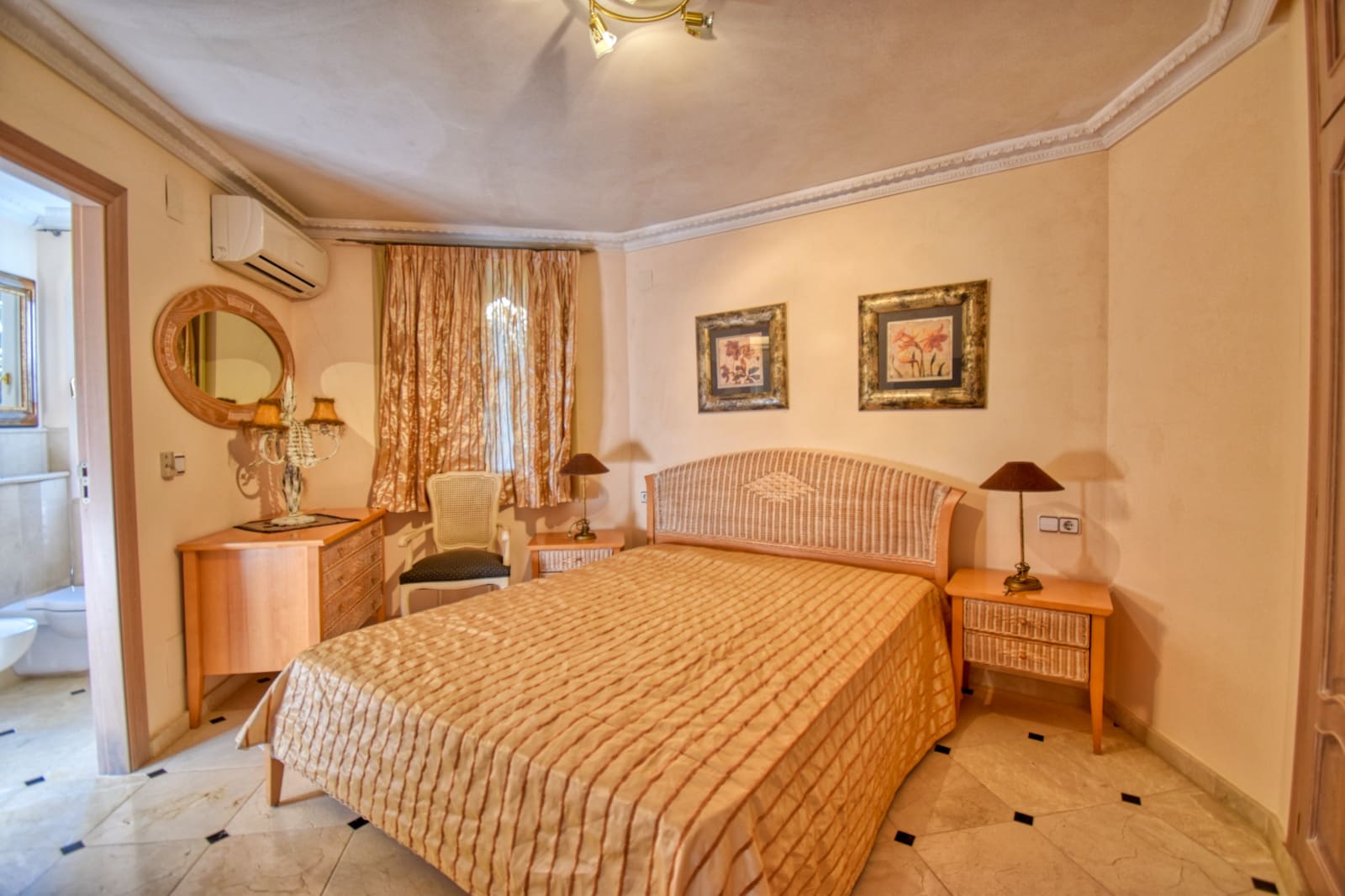 5 quarto Moradia para venda em La Sella com piscina garagem - 1 499 000 € (Ref: 9789876)