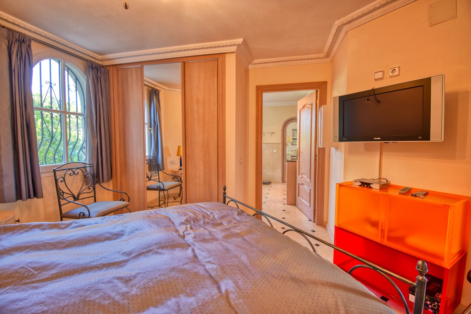 5 quarto Moradia para venda em La Sella com piscina garagem - 1 499 000 € (Ref: 9789876)