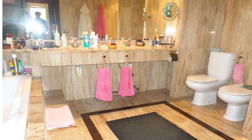 Chalet de 4 habitaciones en Dénia en venta con piscina - 1.190.000 € (Ref: 9789877)