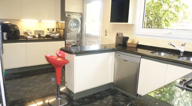 Chalet de 4 habitaciones en La Pedrera - Vessanes, Dénia en venta con piscina - 1.190.000 € (Ref: 9789877)