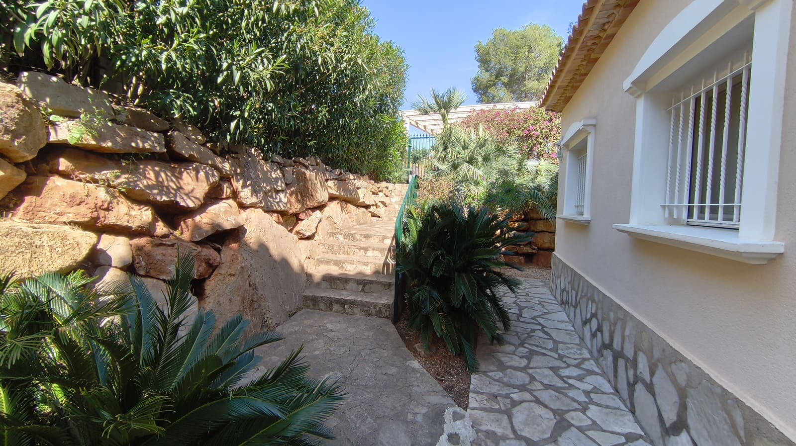 4 bedroom Villa for sale in La Sella with pool - € 555,000 (Ref: 9793667)
