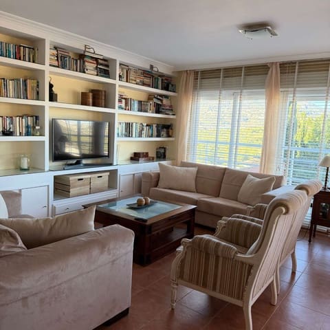 4 Zimmer Villa zu verkaufen in Cometa - Carrió, Calpe / Calp mit Garage - 625.000 € (Ref: 9800976)