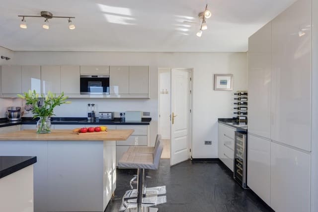 6 quarto Moradia para venda em Mijas pueblo, Mijas com piscina - 1 850 000 € (Ref: 9804197)