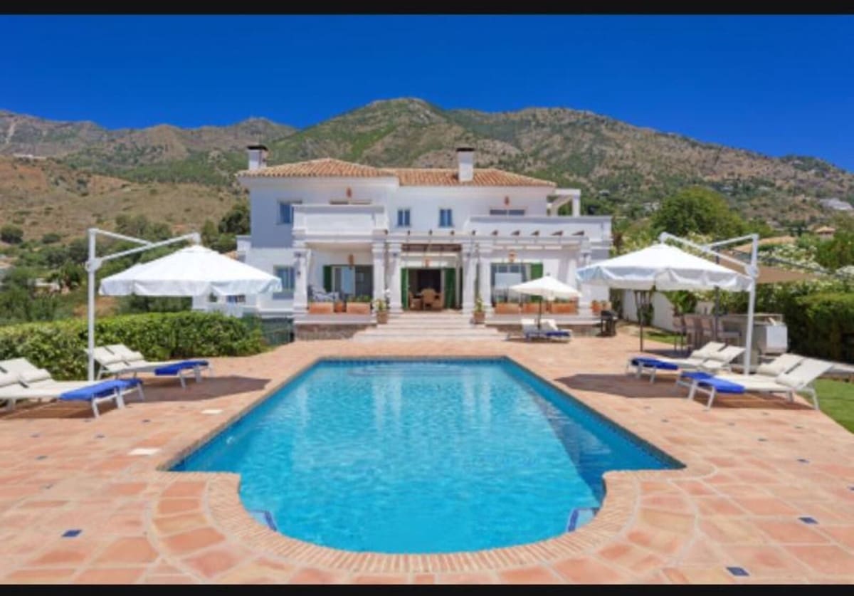 6 quarto Moradia para venda em Mijas com piscina - 1 850 000 € (Ref: 9804197)