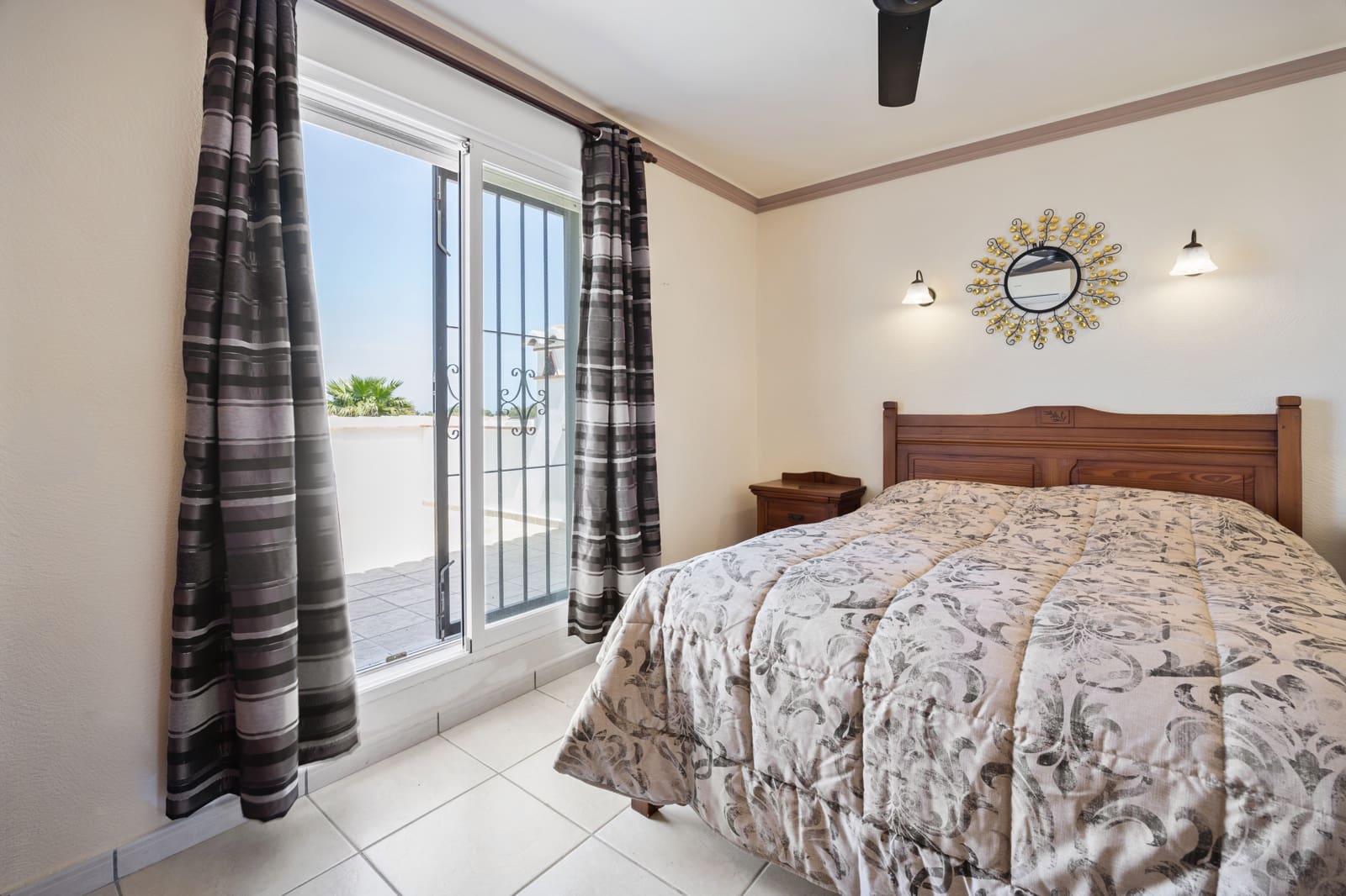 4 bedroom Villa for sale in Javea / Xabia - € 750,000 (Ref: 9806084)