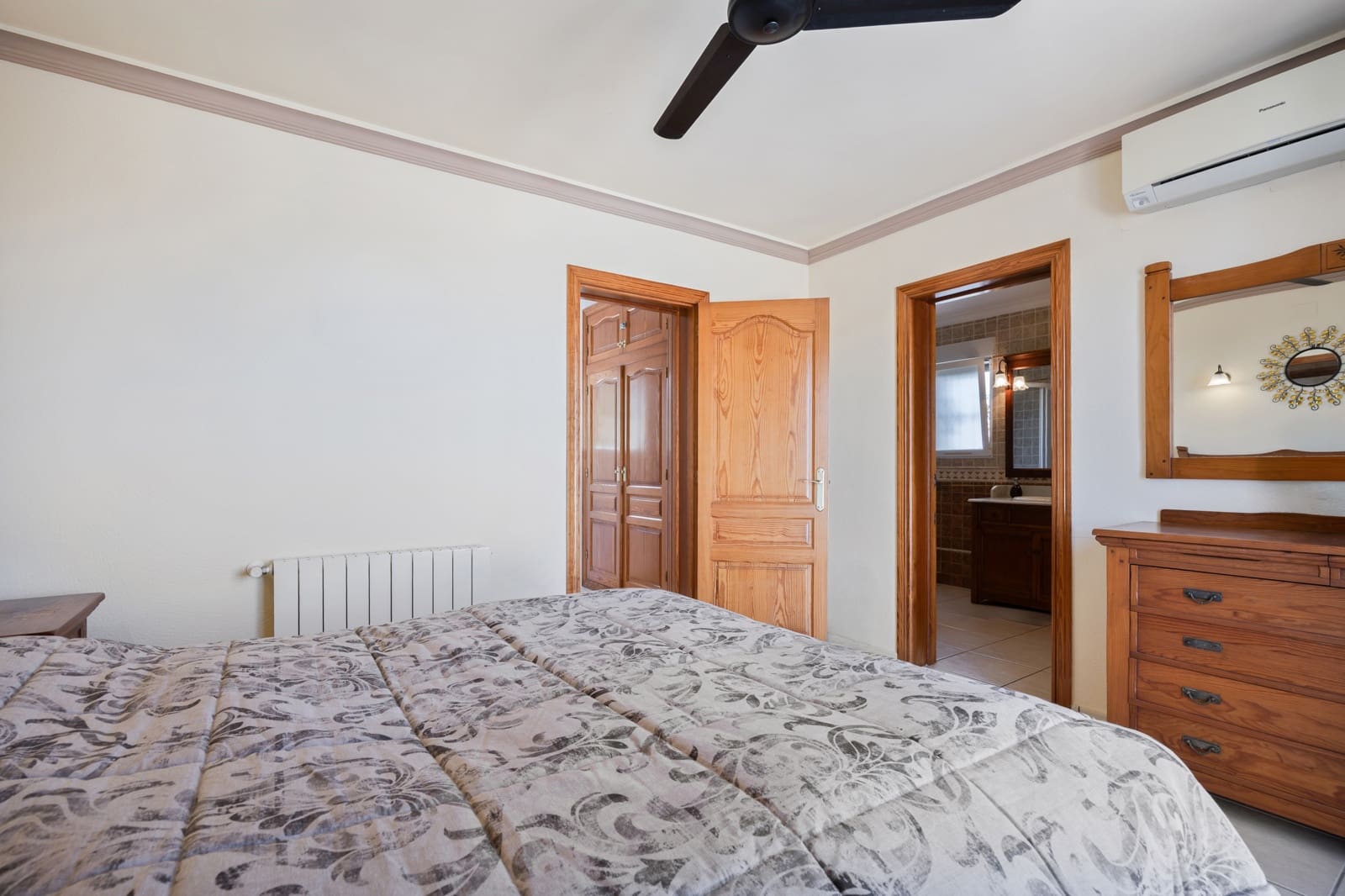 4 bedroom Villa for sale in Javea / Xabia - € 750,000 (Ref: 9806084)