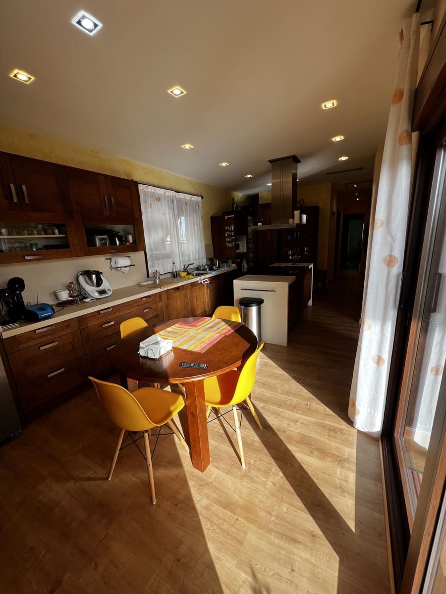 Chalet de 4 habitaciones en Santiago de la Ribera en venta con garaje - 850.000 € (Ref: 9806246)