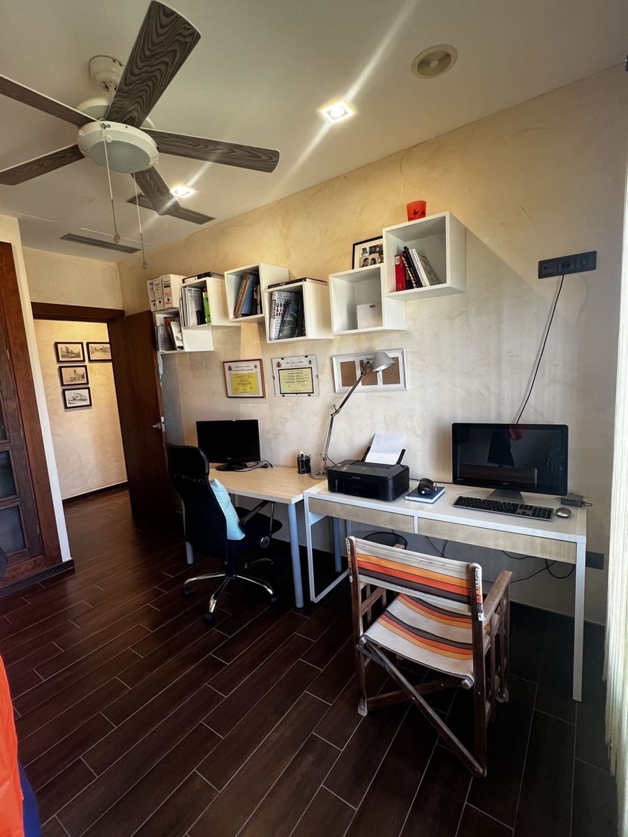 Chalet de 4 habitaciones en Santiago de la Ribera en venta con garaje - 850.000 € (Ref: 9806246)