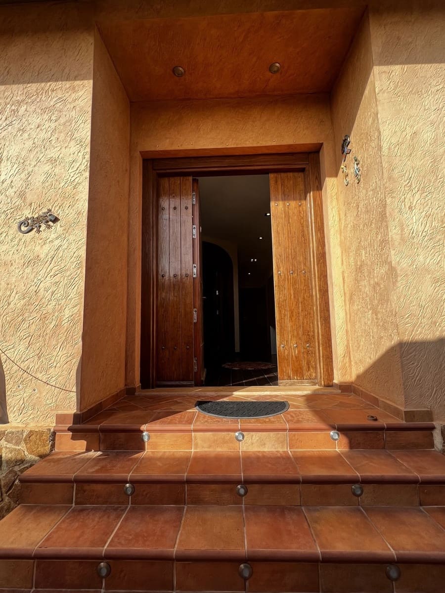 Chalet de 4 habitaciones en Santiago de la Ribera en venta con garaje - 850.000 € (Ref: 9806246)