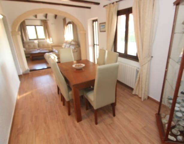 5 Zimmer Villa zu verkaufen in Cap Martí - El Tossalet - Pinomar, Javea / Xàbia mit Garage - 630.000 € (Ref: 9806248)