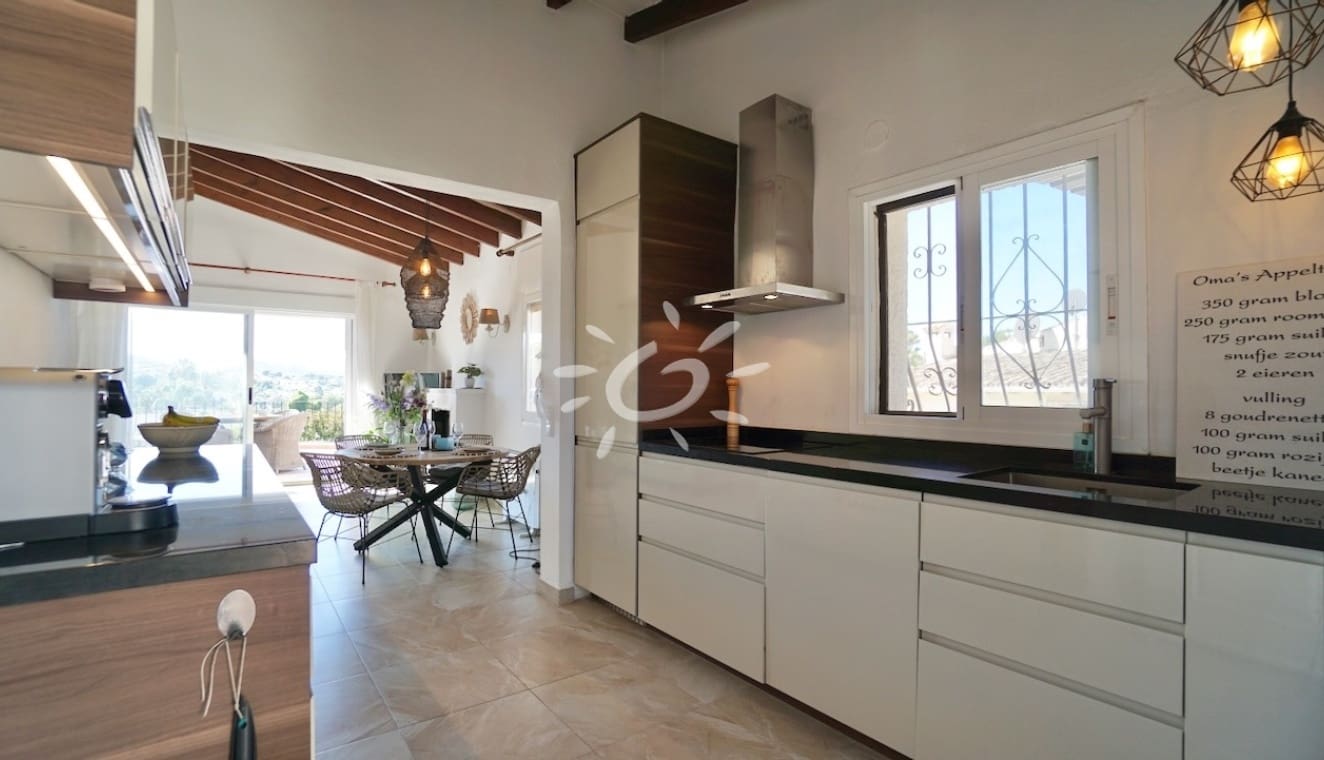 5 chambre Villa/Maison à vendre à Moraira avec piscine - 749 000 € (Ref: 10044196)