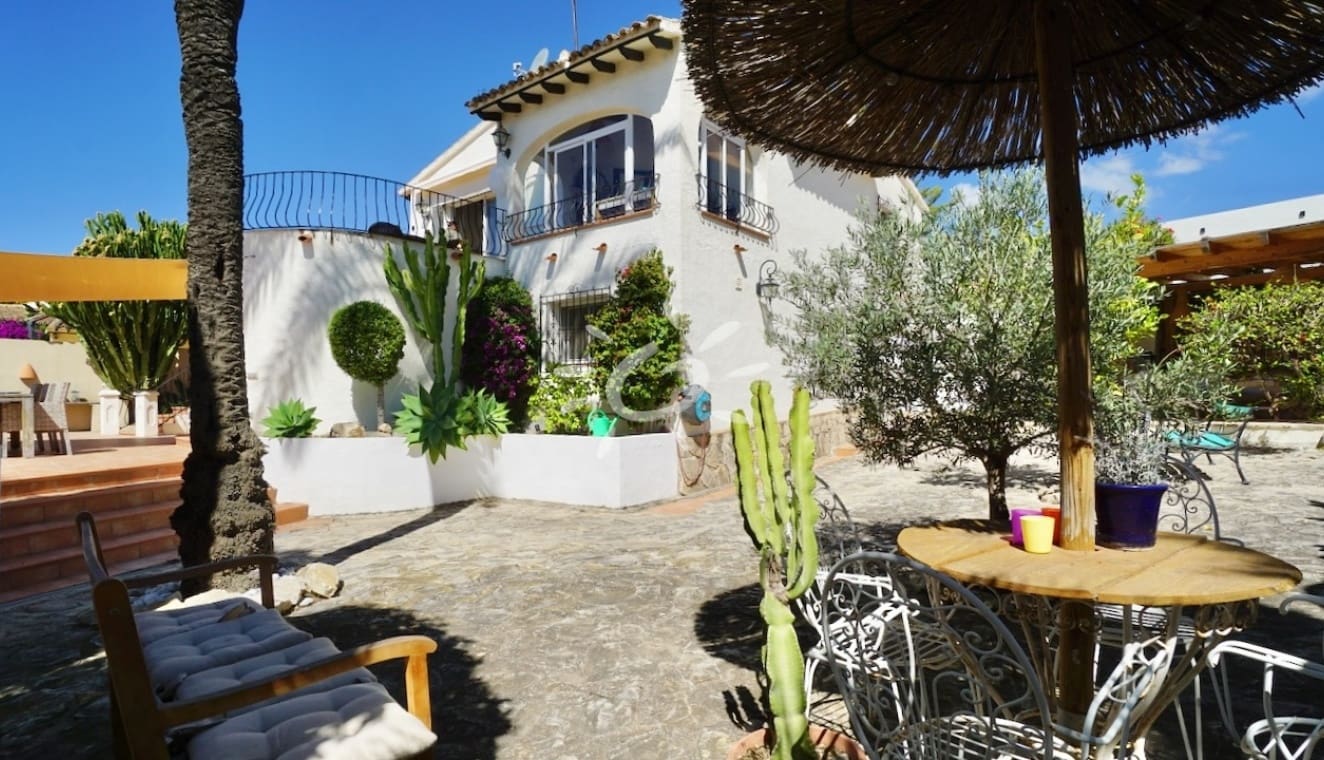 5 chambre Villa/Maison à vendre à Moraira avec piscine - 749 000 € (Ref: 10044196)