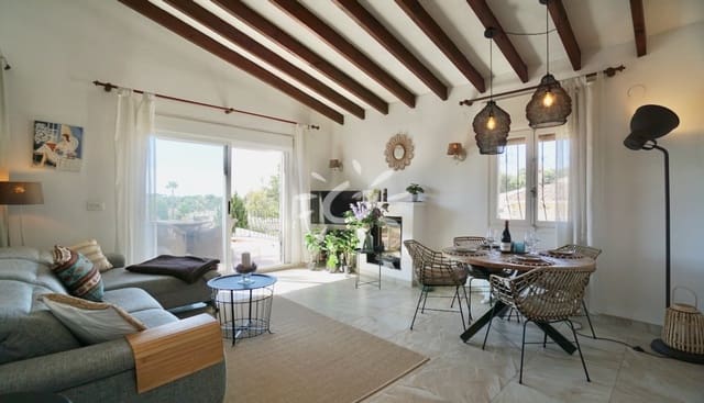 5 quarto Moradia para venda em Moraira, Teulada-Moraira com piscina - 749 000 € (Ref: 10044196)
