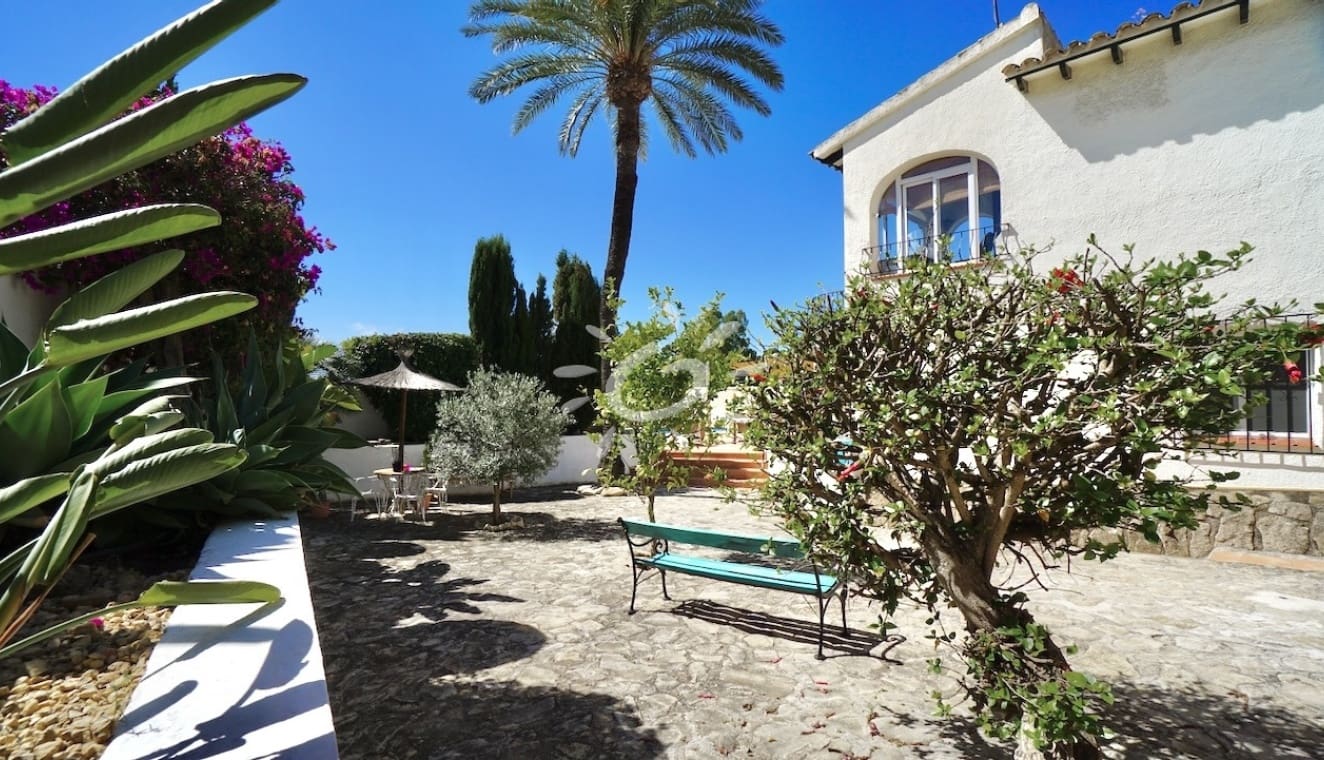 5 chambre Villa/Maison à vendre à Moraira avec piscine - 749 000 € (Ref: 10044196)