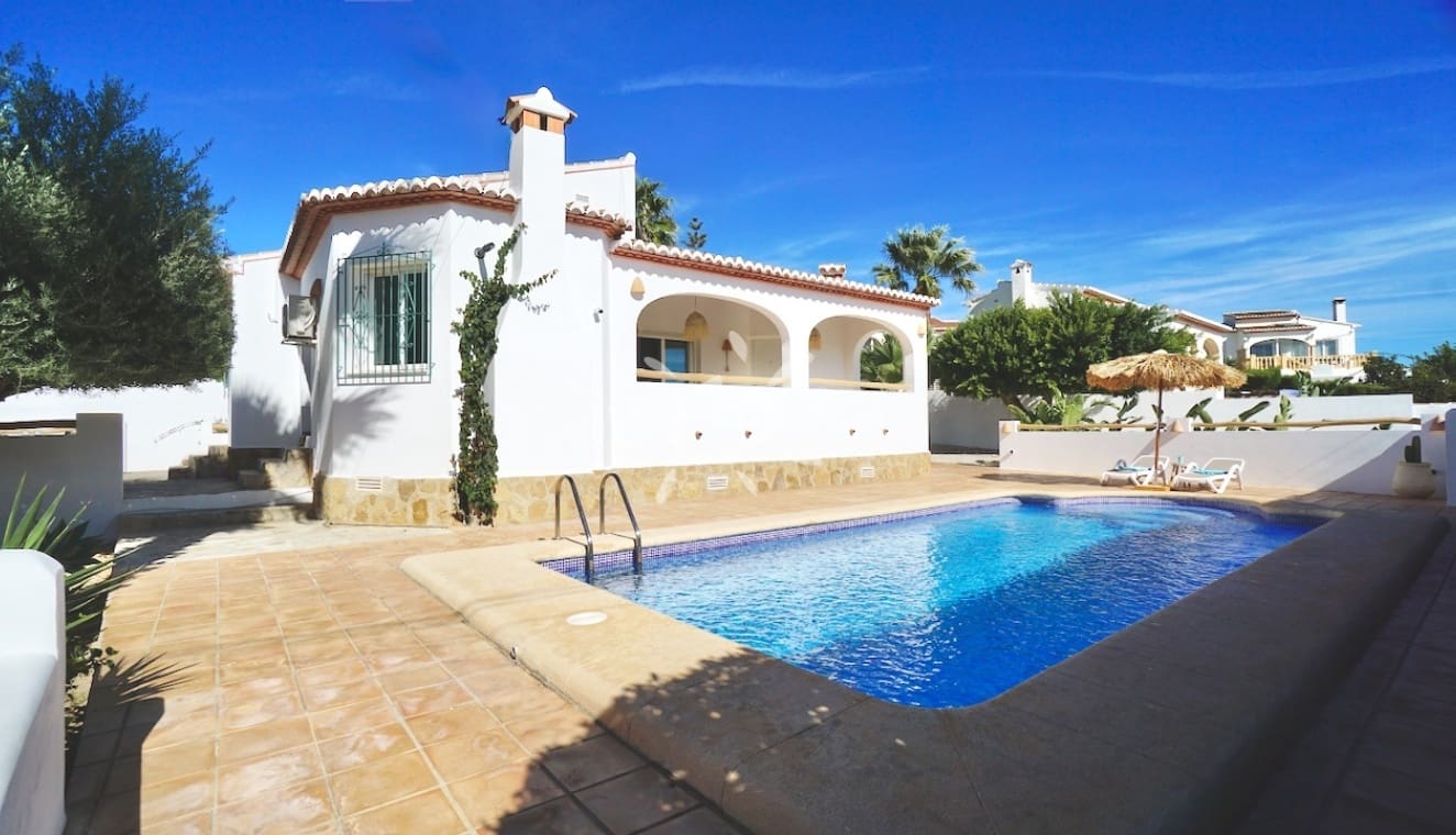 3 bedroom Villa for sale in Benitachell / Benitatxell with pool - € 649,000 (Ref: 10085018)
