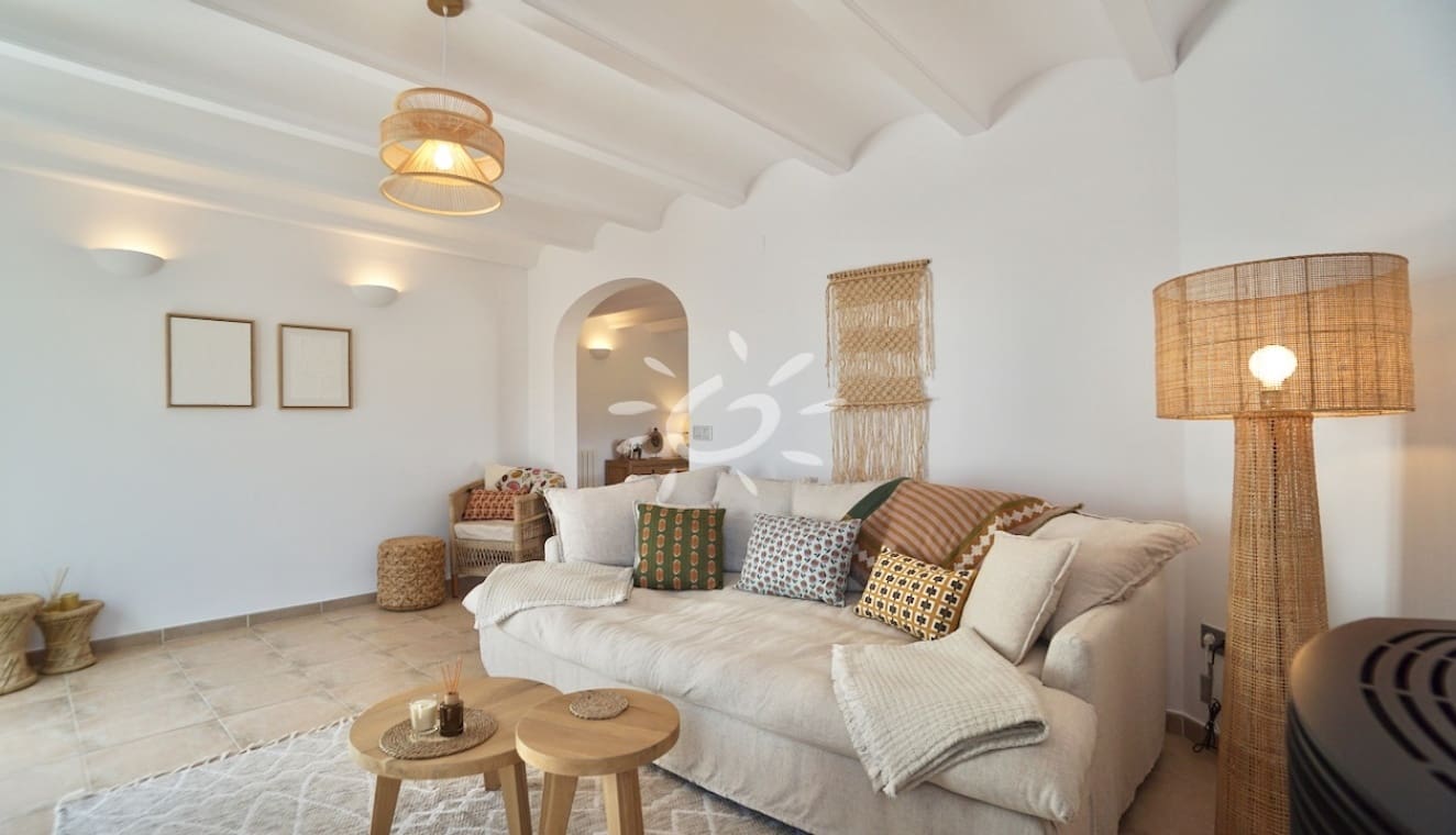 3 bedroom Villa for sale in Benitachell / Benitatxell with pool - € 649,000 (Ref: 10085018)
