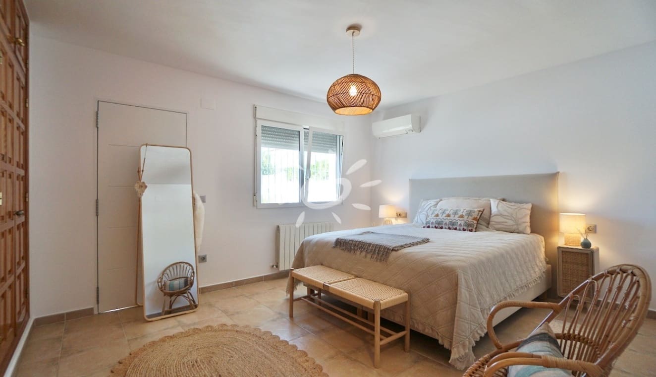 3 bedroom Villa for sale in Benitachell / Benitatxell with pool - € 649,000 (Ref: 10085018)