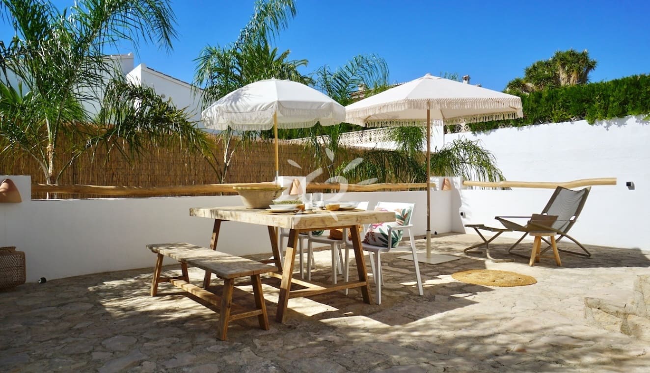 3 bedroom Villa for sale in Benitachell / Benitatxell with pool - € 649,000 (Ref: 10085018)