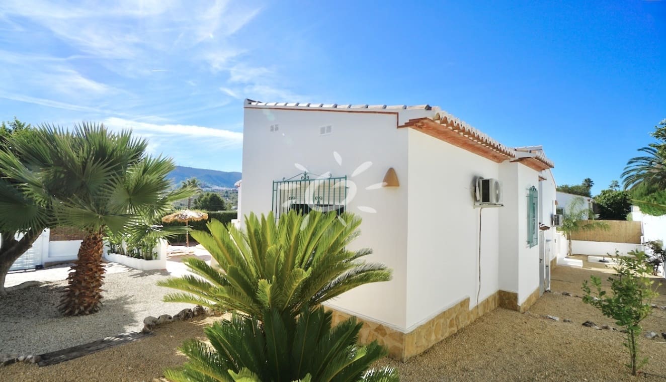 3 bedroom Villa for sale in Benitachell / Benitatxell with pool - € 649,000 (Ref: 10085018)
