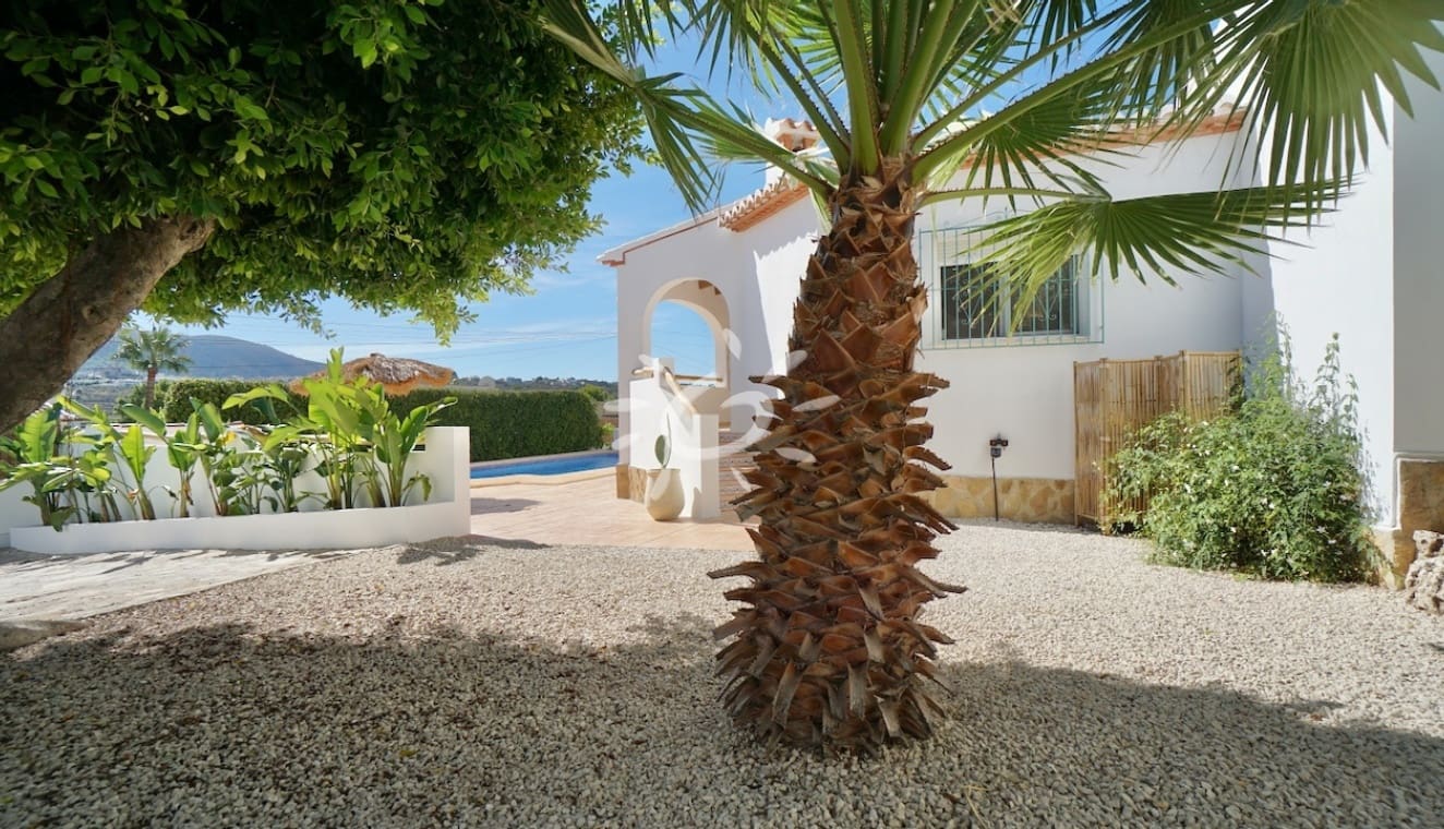 3 bedroom Villa for sale in Benitachell / Benitatxell with pool - € 649,000 (Ref: 10085018)