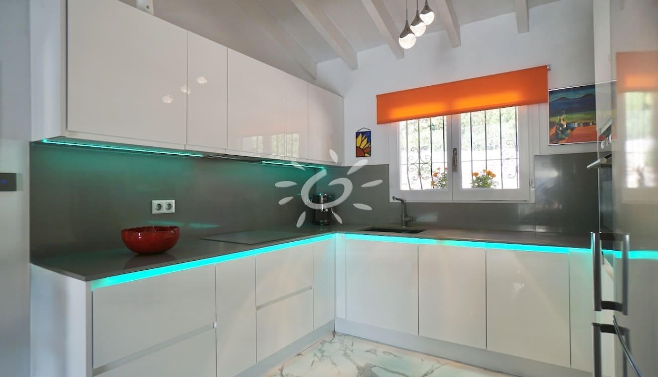 2 quarto Bungalow para venda em Moraira com piscina - 475 000 € (Ref: 10101104)