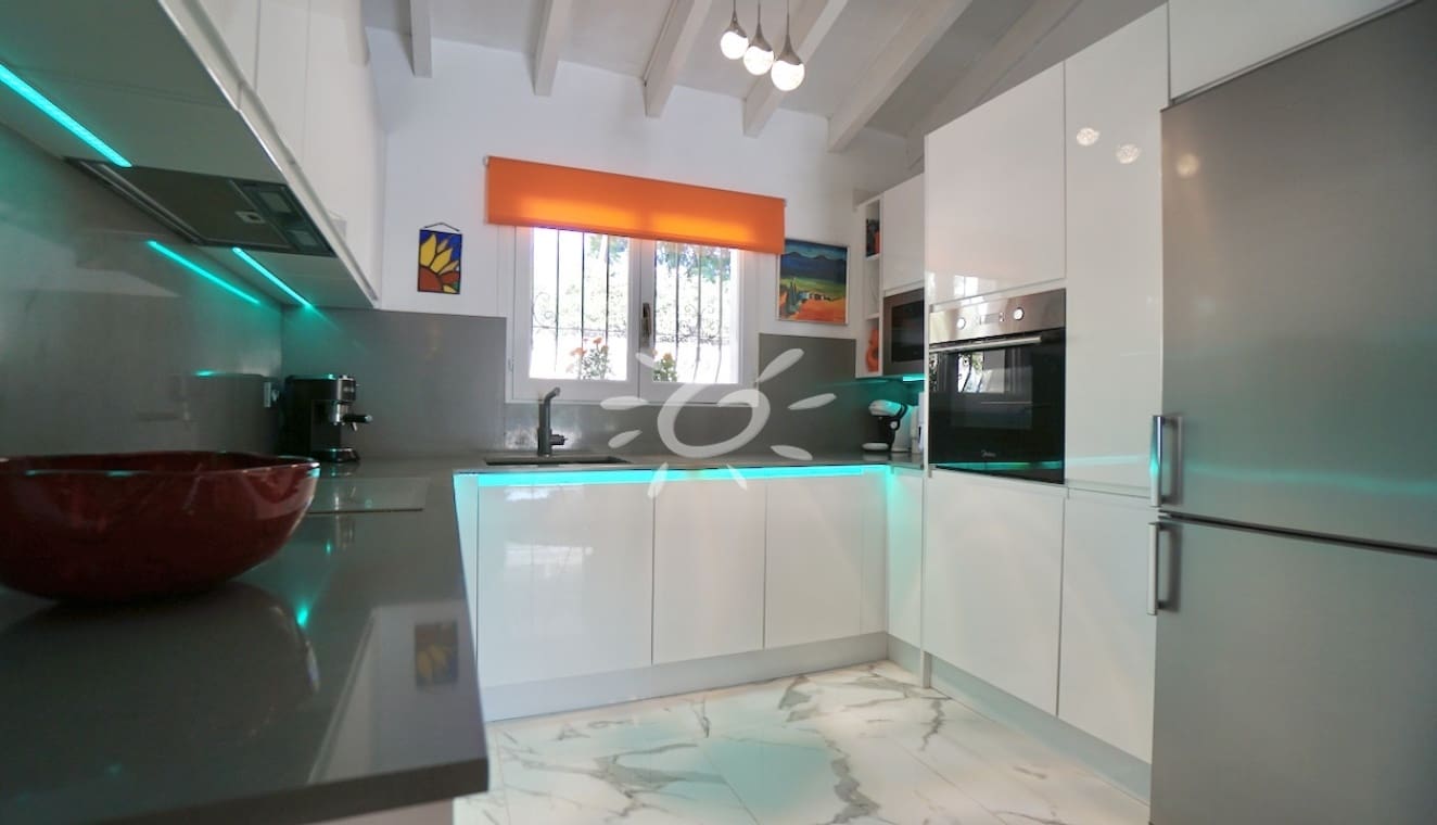 2 quarto Bungalow para venda em Moraira com piscina - 475 000 € (Ref: 10101104)