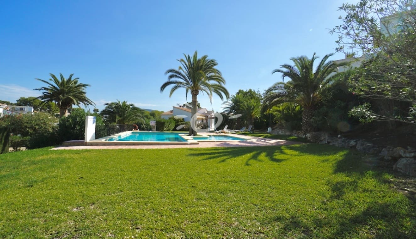 2 quarto Bungalow para venda em Moraira com piscina - 475 000 € (Ref: 10101104)