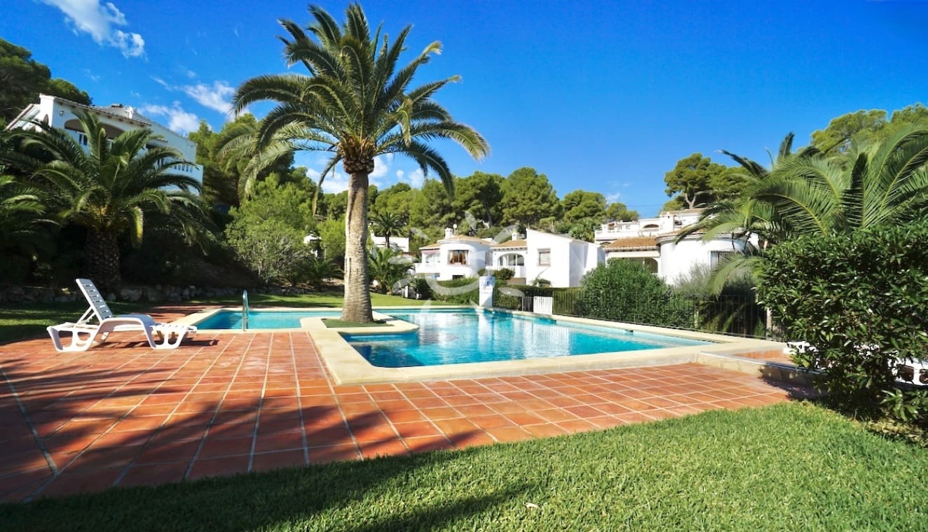2 quarto Bungalow para venda em Moraira com piscina - 475 000 € (Ref: 10101104)
