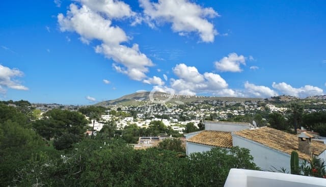 2 sovrum Villa till salu i Moraira, Teulada-Moraira med pool garage - 749 000 € (Ref: 10183650)