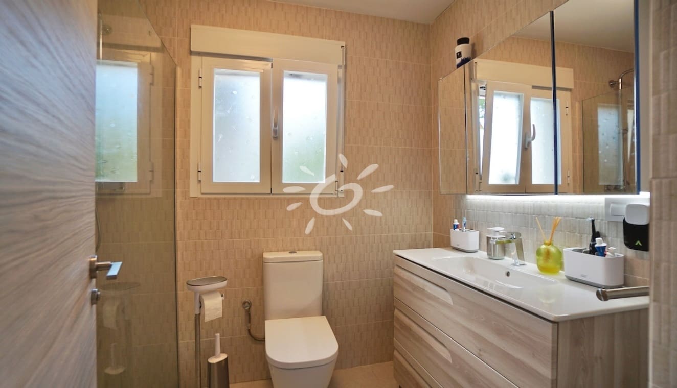 Chalet de 2 habitaciones en Moraira en venta con piscina garaje - 749.000 € (Ref: 10183650)