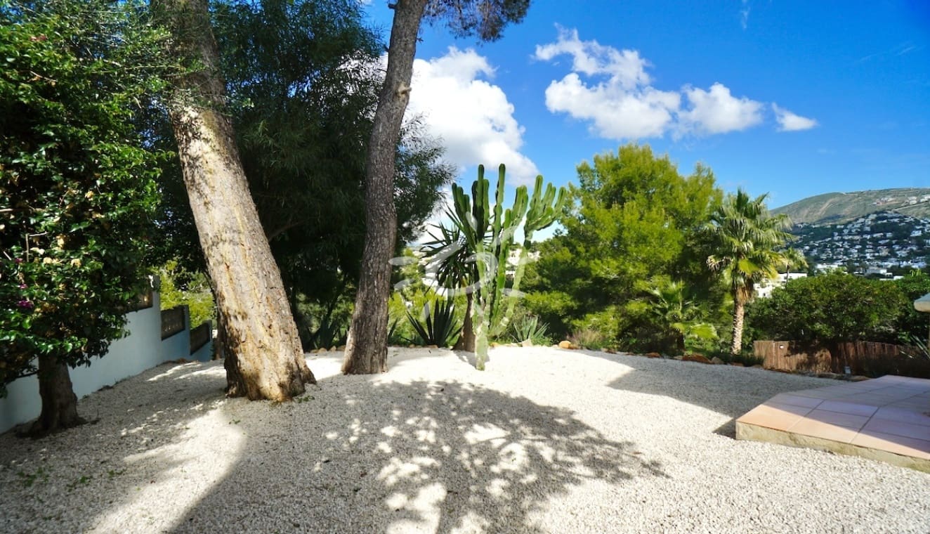 Chalet de 2 habitaciones en Moraira en venta con piscina garaje - 749.000 € (Ref: 10183650)